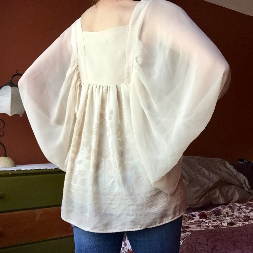 Angelic Top - Picture 6 of 13